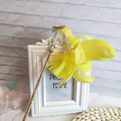 Băț de jucărie pentru pisici cu pene colorate