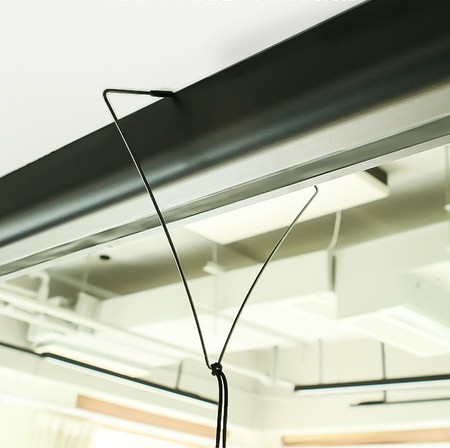 Viseća igračka za mačke s elastičnim užetom