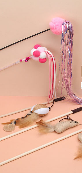 Kaķu rotaļlieta ar kuloniem - vairāki modeļi