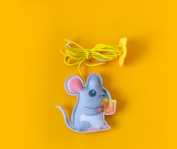 Παιχνίδι με καλάμι γάτας με διαφορετικά μενταγιόν