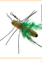 Diferite modele de undiță tip jucărie pentru pisici