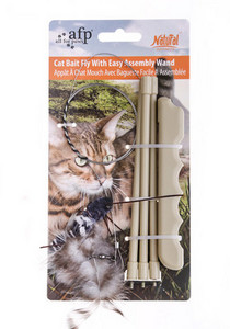 Diferite modele de undiță tip jucărie pentru pisici