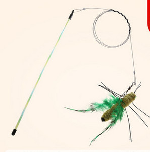 Diferite modele de undiță tip jucărie pentru pisici