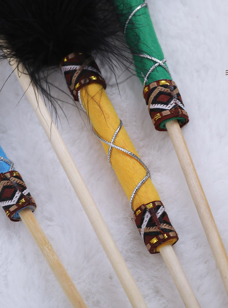 Igračka mačka s perom - tri modela