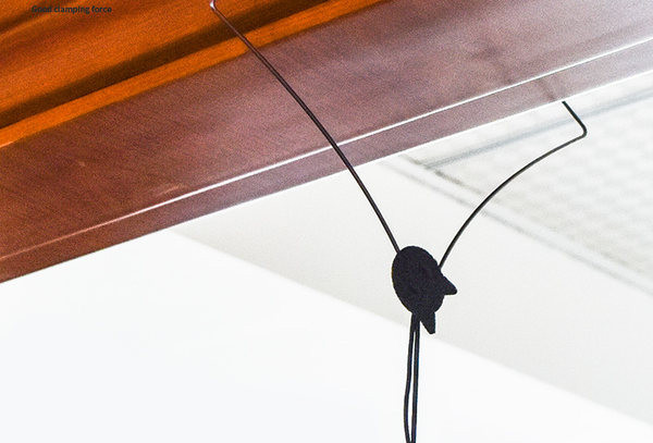 Παιχνίδι γάτας με μενταγιόν