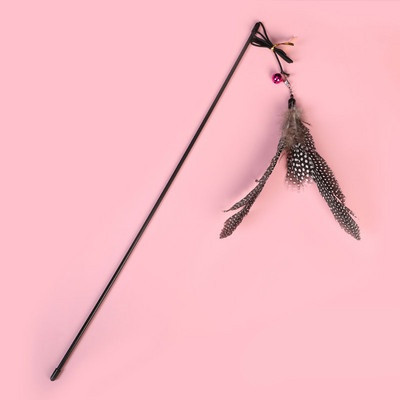 Undiță de pescuit jucărie cu pisici cu diverse pandantive și clopot