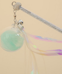 Παιχνίδι για γάτες με μενταγιόν