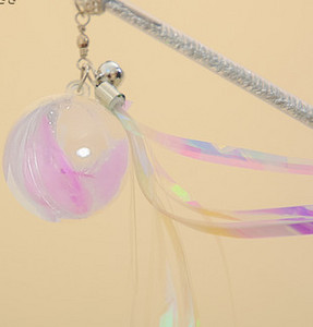 Παιχνίδι για γάτες με μενταγιόν