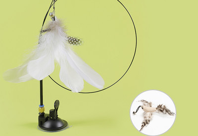 Mačka igračka zvono s perjem