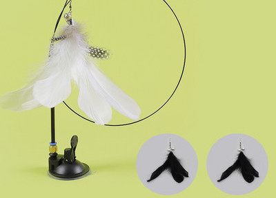 Mačka igračka zvono s perjem