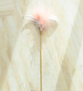 Λουρί σιλικόνης με χνούδι παιχνιδιού για γάτες