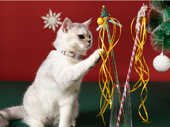 Πολύχρωμο παιχνίδι γάτας με κορδέλα και κουδούνι