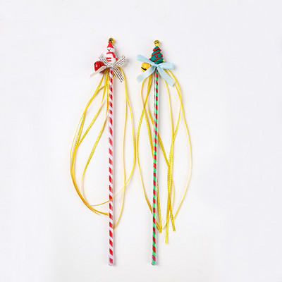 Πολύχρωμο παιχνίδι γάτας με κορδέλα και κουδούνι