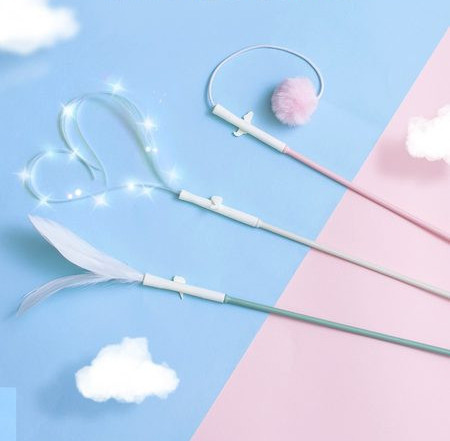 Jucărie pentru pisici cu pandantiv