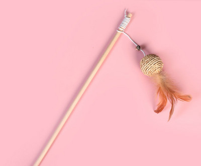 Undița din lemn cu pandantiv