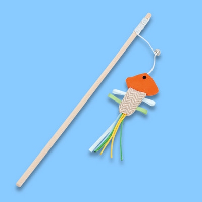 Undița din lemn cu pandantiv