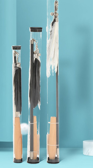 Sulgedega mänguasi kassidele