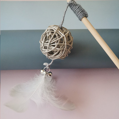 Diferite modele de jucărie pentru pisici cu pene de undiță