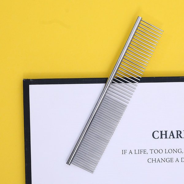 Metallist lõikuritega kamm kassidele