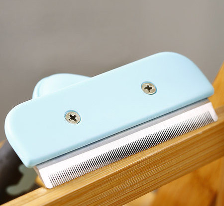 Kamm karusnaha kammimiseks - kassile