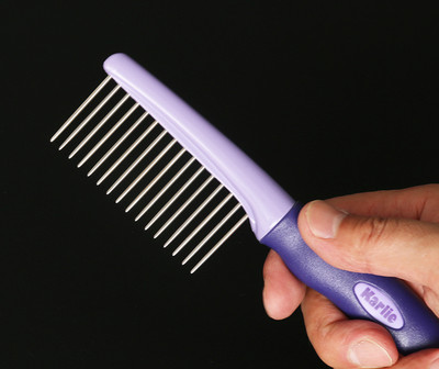 Kamm kasside kammimiseks