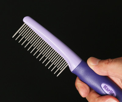 Kamm kasside kammimiseks