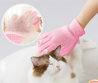 Mănușă pentru pieptănat pisici