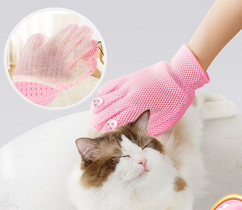 Ръкавица за разресване на котки 