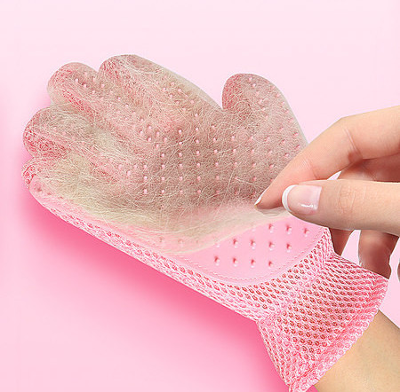 Mănușă pentru pieptănat pisici