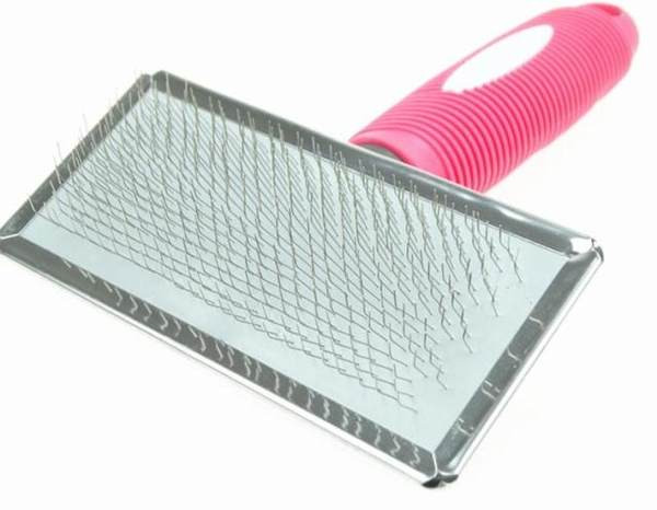 Perie dreptunghiulara pentru pieptanat pisici