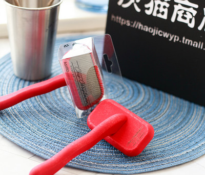 Puidust hari karvade eemaldamiseks – sobib kassidele