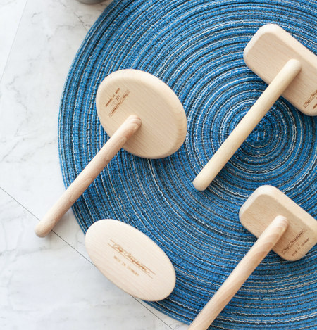 Puidust hari karvade eemaldamiseks – sobib kassidele