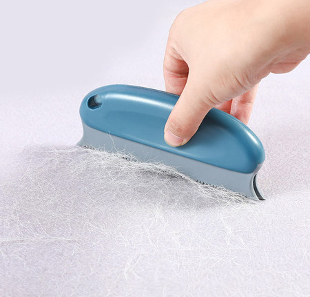 Pieptene din plastic pentru îngrijirea zilnică a pisicilor