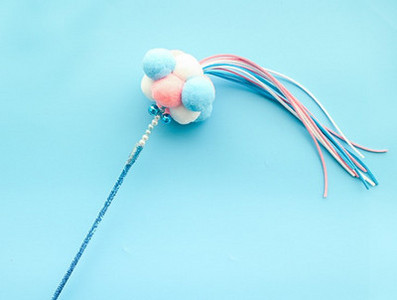 Undița de pescuit tip jucărie pentru pisici