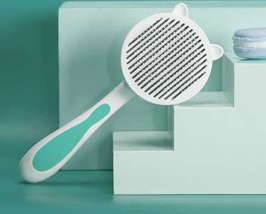 Perie pentru păr de pisică