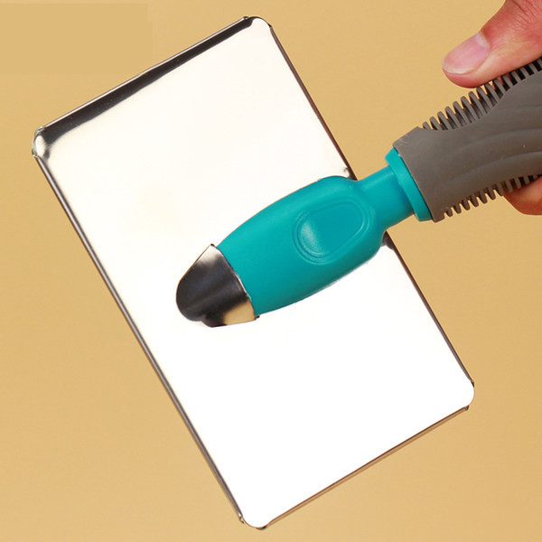 Perie în diferite modele pentru îndepărtarea părului la pisici