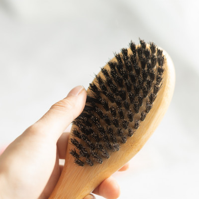 Perie de lemn pentru îngrijirea zilnică - pentru pisici