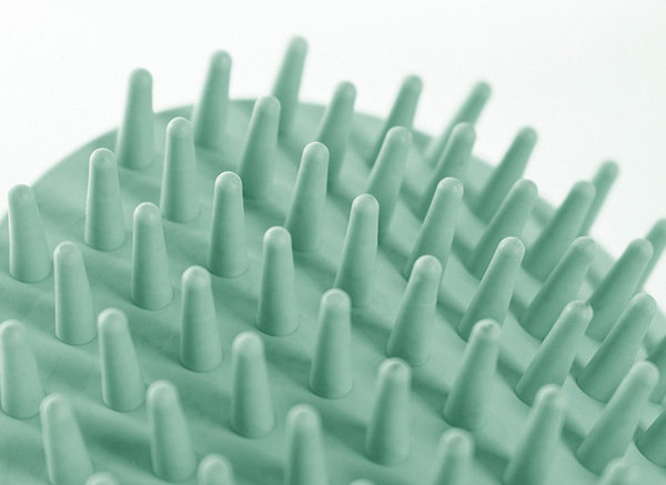 Πλαστική χτένα γάτας σε δύο μοντέλα