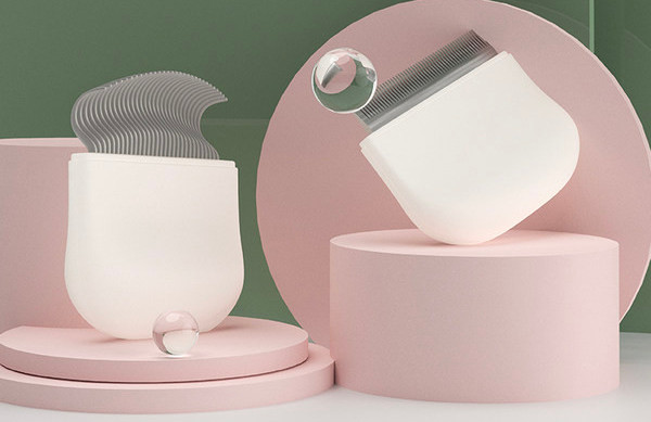 Pieptene pentru pieptănarea pisicilor