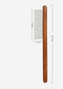 Pieptene din lemn cu freze metalice pentru pisici