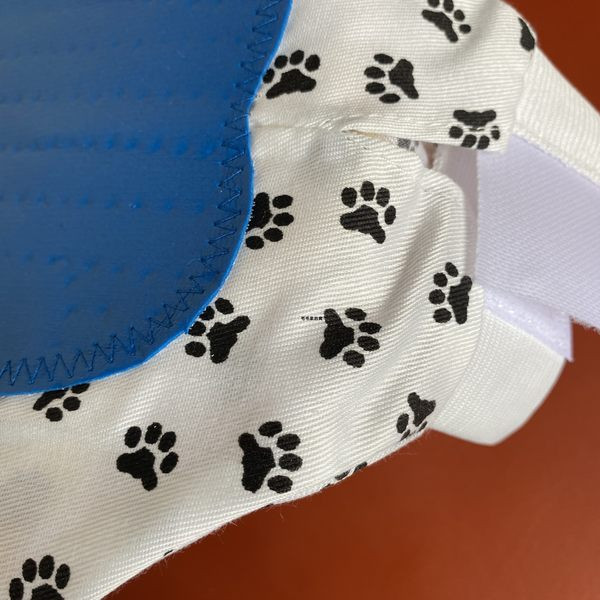 Perie de masaj pentru animale de companie in doua culori