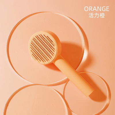 Perie potrivită pentru pieptănarea animalelor de companie