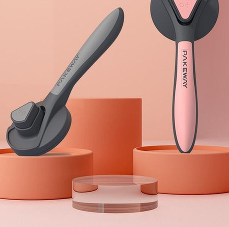 Pieptene pentru pieptănarea animalelor de companie