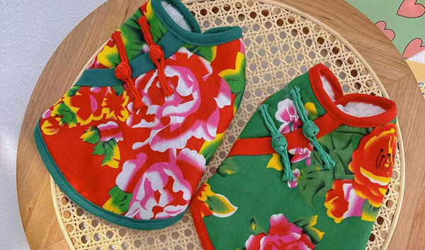 Vestă pentru câini cu model floral