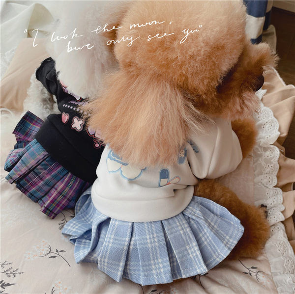 Rochie moderna in carouri pentru caini