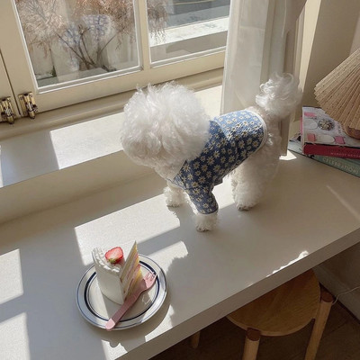 Vesta textila cu model floral pentru caini