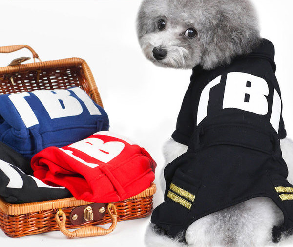 Salopeta cu nasturi pentru caini