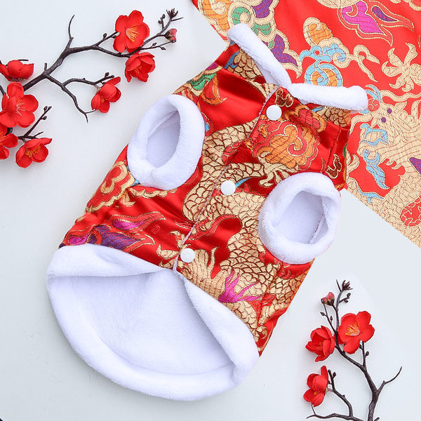 Punast värvi pluus koertele