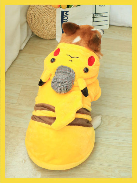 Îmbrăcăminte de pluș pentru câini cu glugă