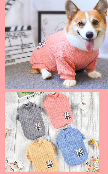 Embleemiga kootud riided koertele